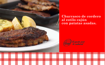 Churrasco de cordero al estilo cajún con patatas asadas al horno